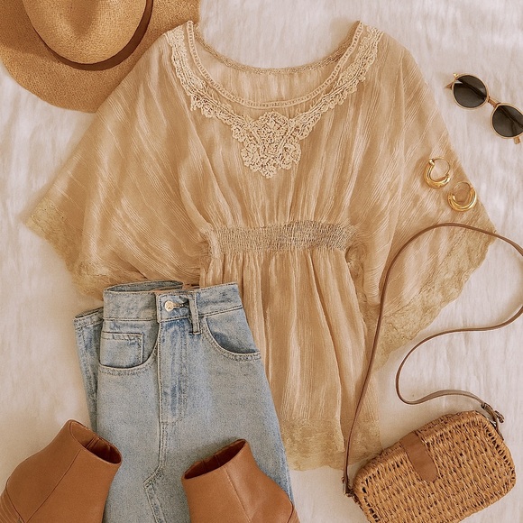 2B Bebe Vintage Y2k Cream Blouse with Dolman Sleeves and Embellished Details - Picture 4 of 12